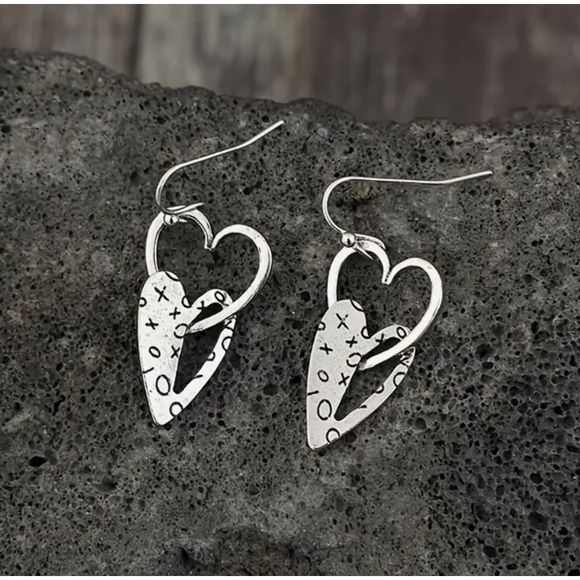 Unbranded Jewelry - Retro Style Valentine Earrings